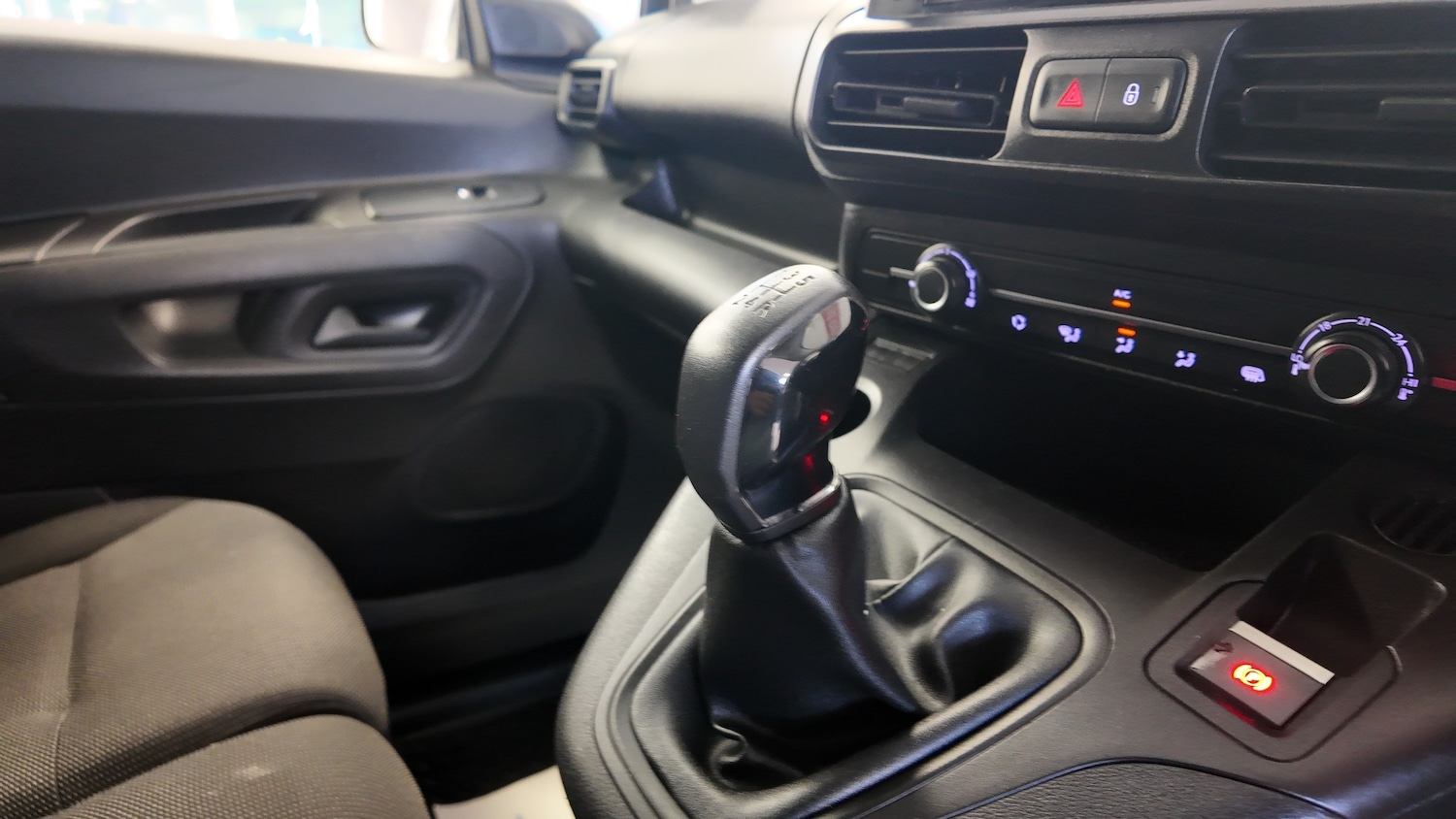 Used Peugeot Partner 2021 for sale - 76831940: Photo 17