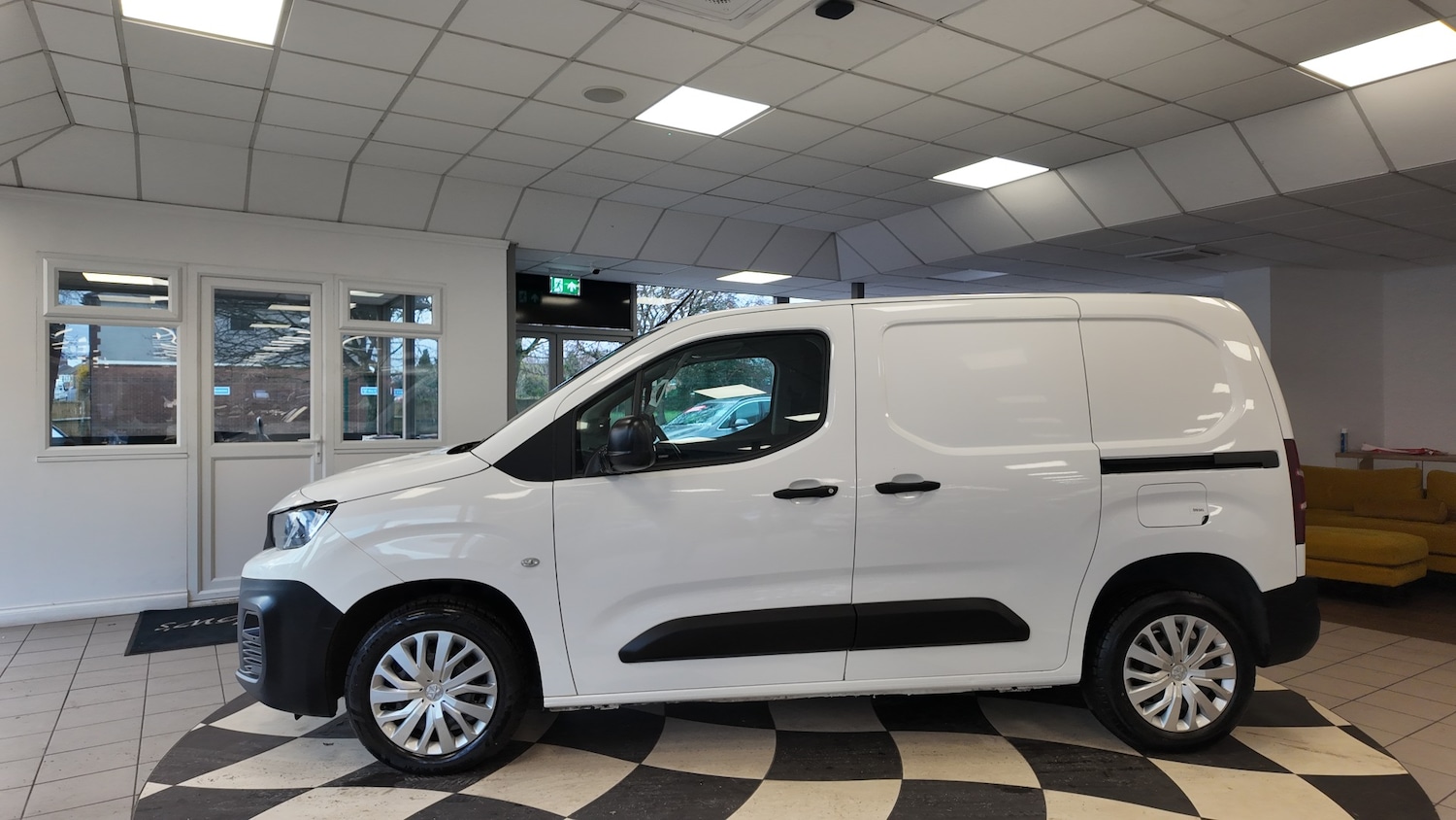 Used Peugeot Partner 2021 for sale - 76831940: Photo 4