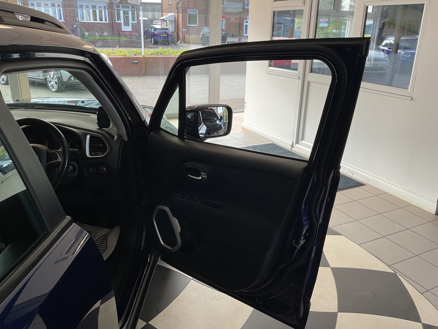 Used Jeep Renegade 2018 for sale - 76243869: Photo 10