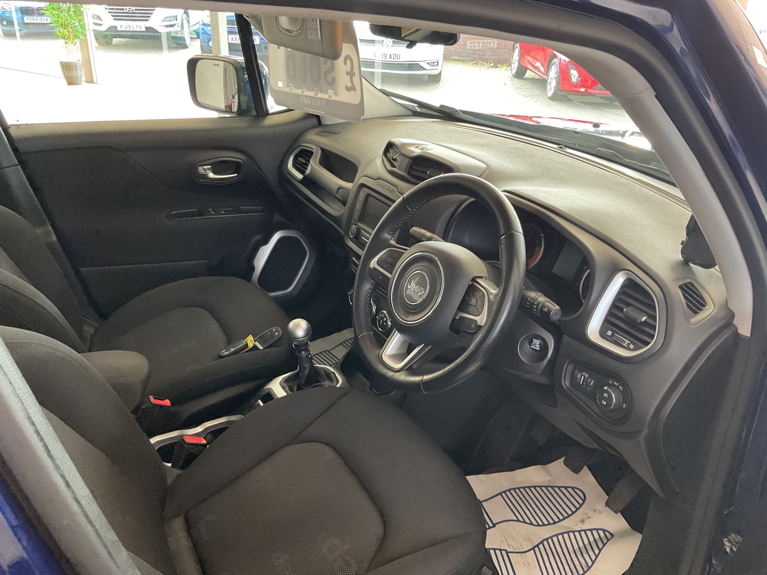 Used Jeep Renegade 2018 for sale - 76243869: Photo 8