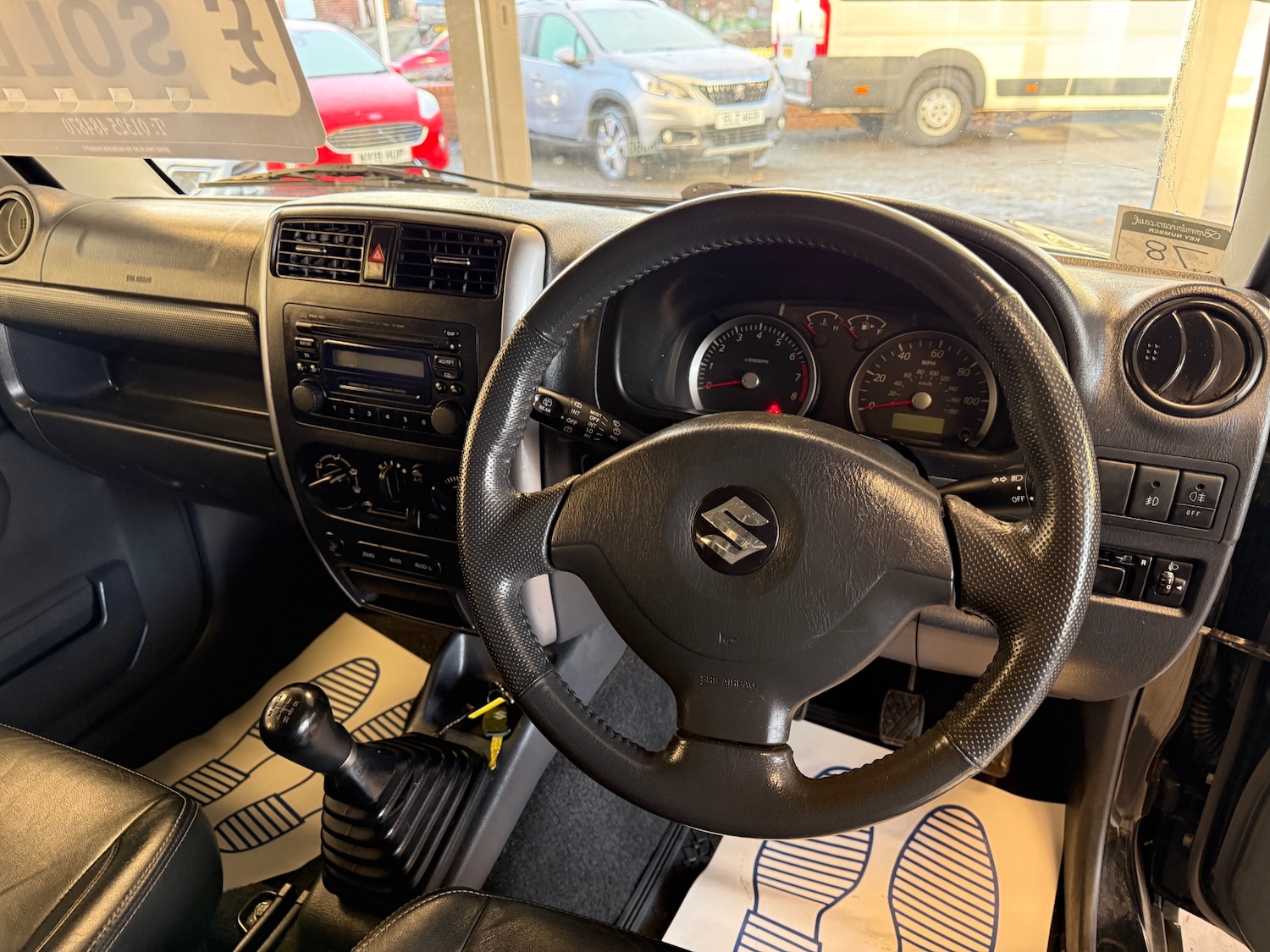 Used Suzuki Jimny 2010 for sale - 76638736: Photo 13