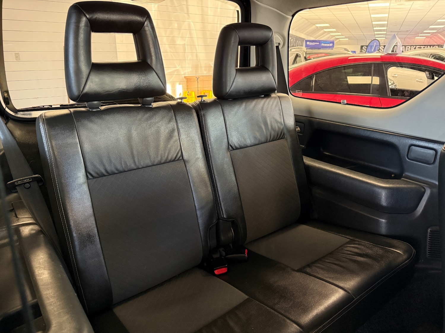 Used Suzuki Jimny 2010 for sale - 76638736: Photo 18