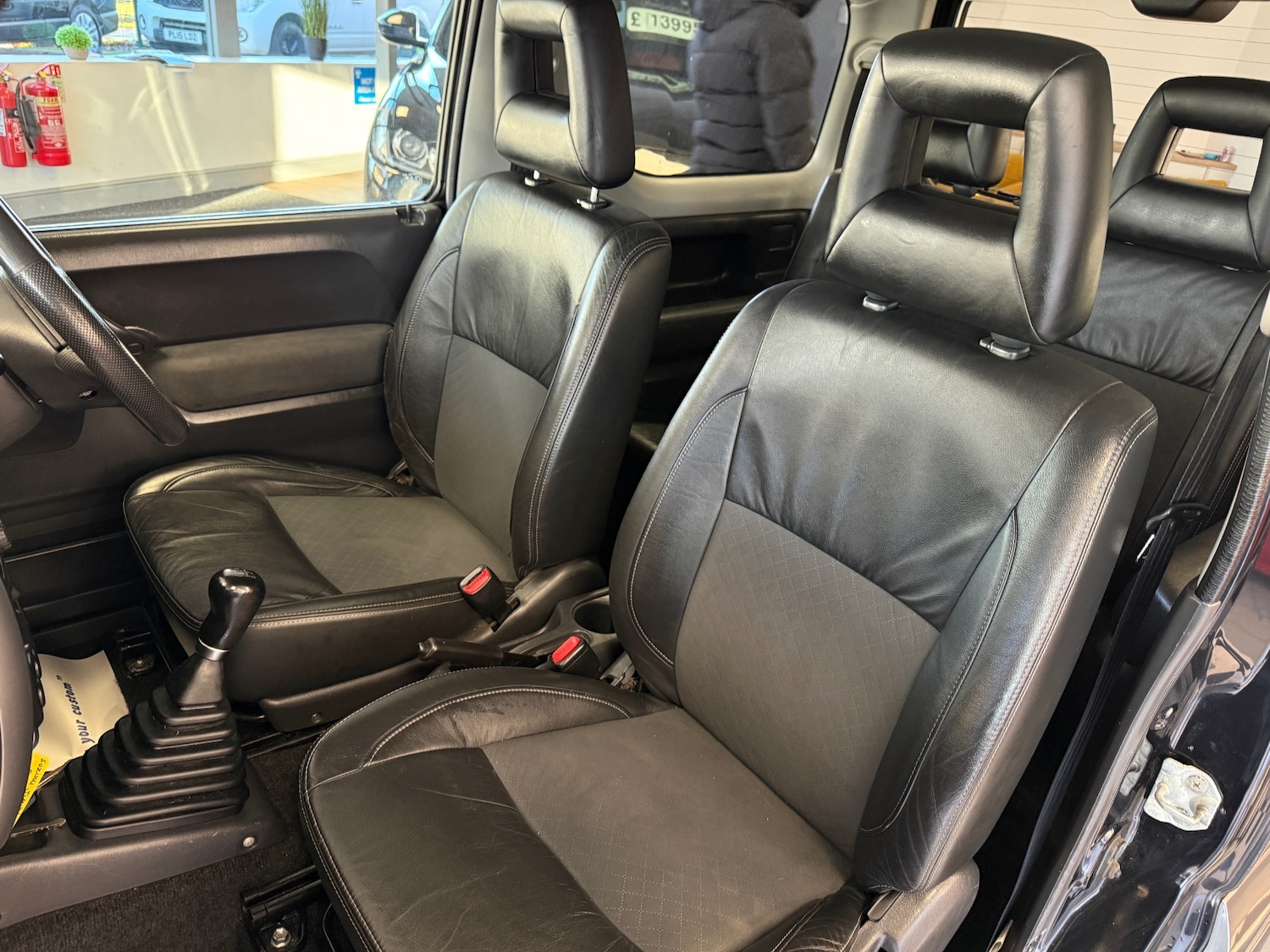 Used Suzuki Jimny 2010 for sale - 76638736: Photo 26