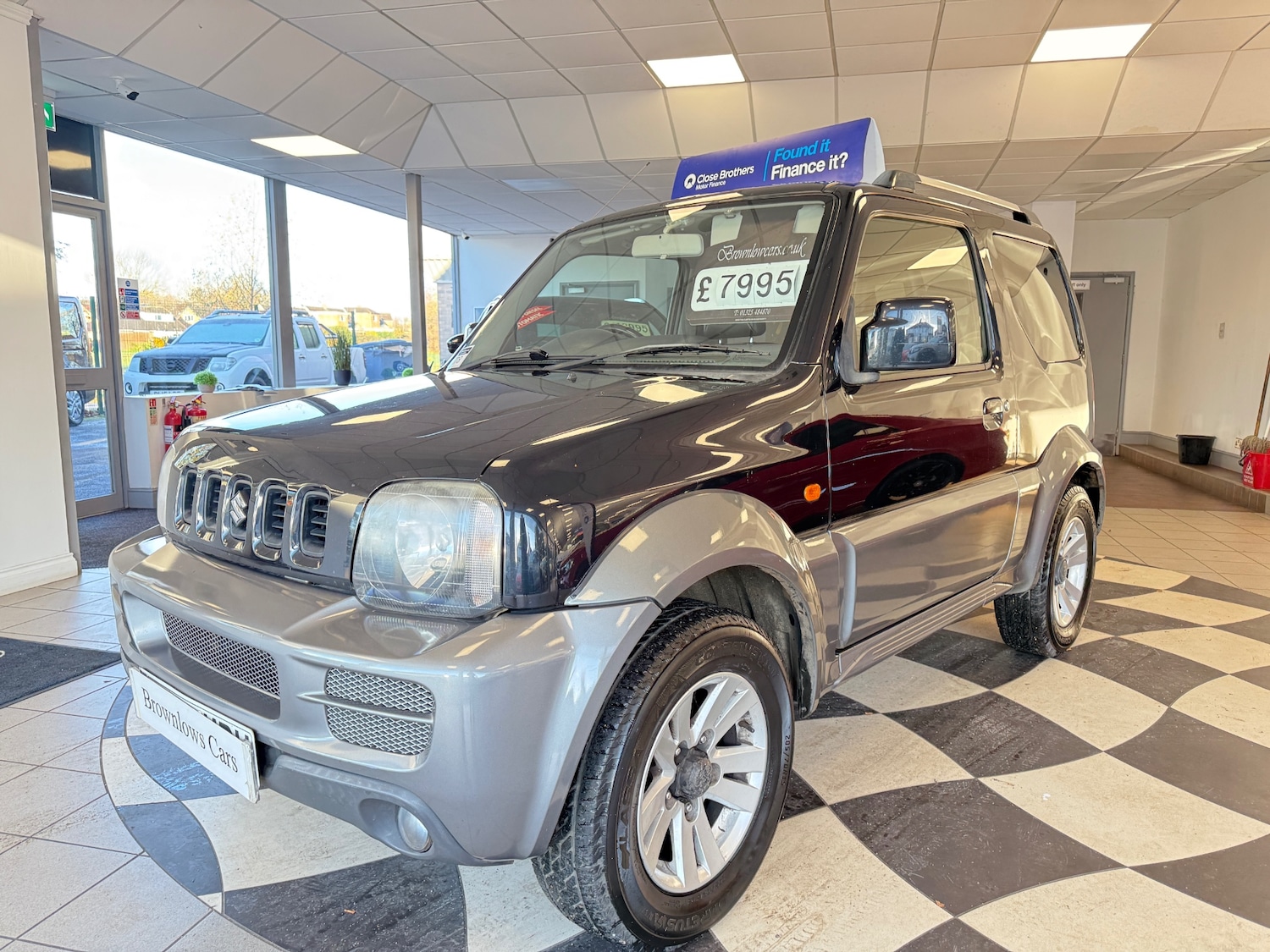 Used Suzuki Jimny 2010 for sale - 76638736: Photo 3