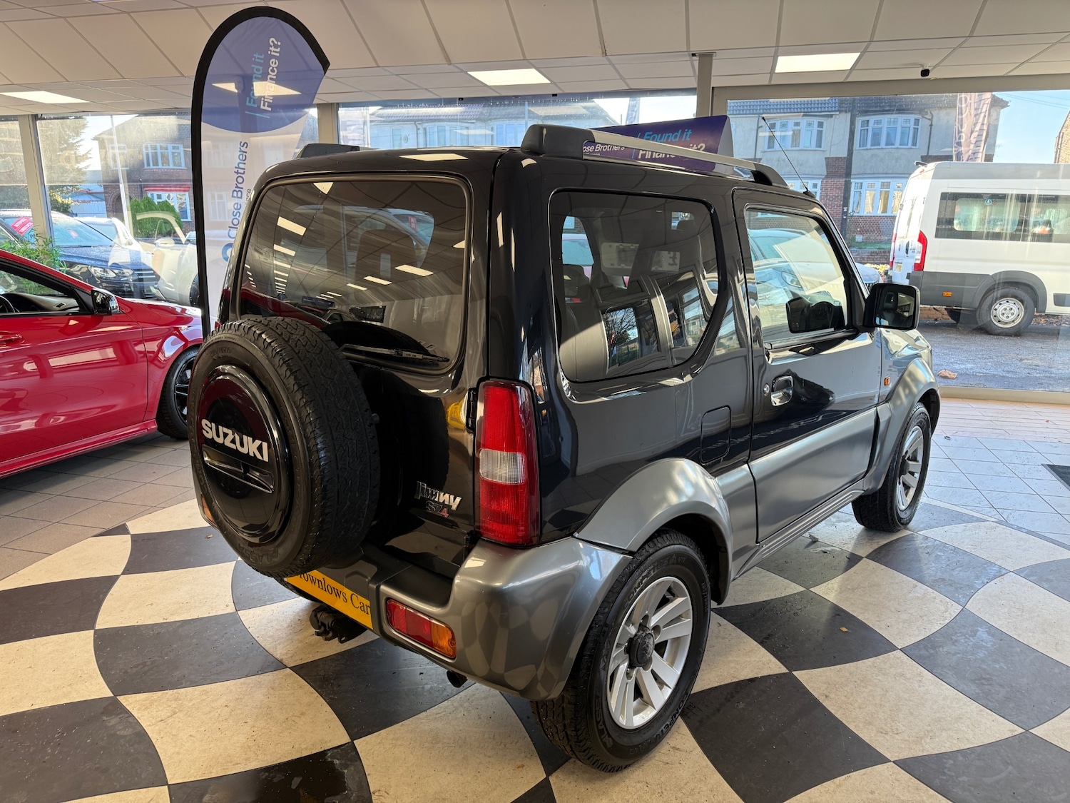 Used Suzuki Jimny 2010 for sale - 76638736: Photo 8