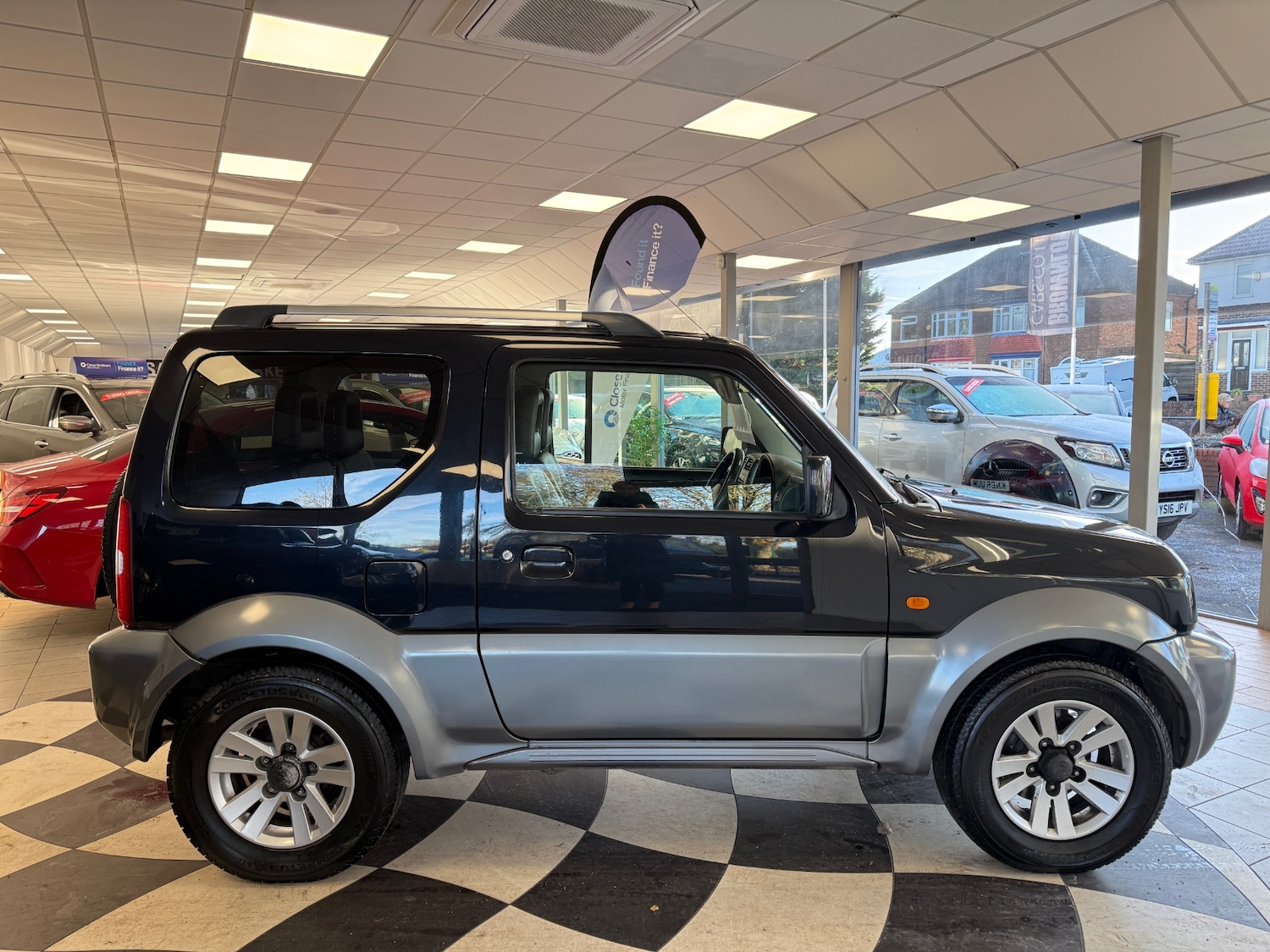 Used Suzuki Jimny 2010 for sale - 76638736: Photo 9