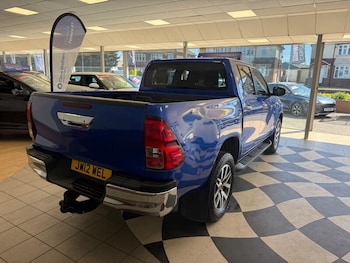 Used Toyota Hilux 2019 for sale - 79342531: Photo
