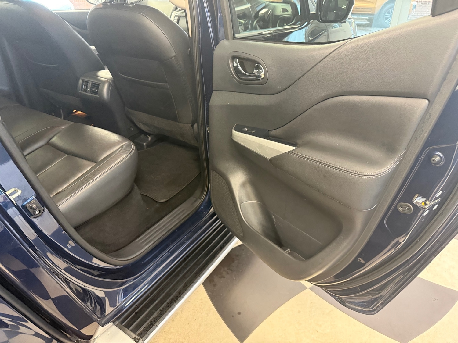 Used Nissan Navara 2020 for sale - 76157495: Photo 38