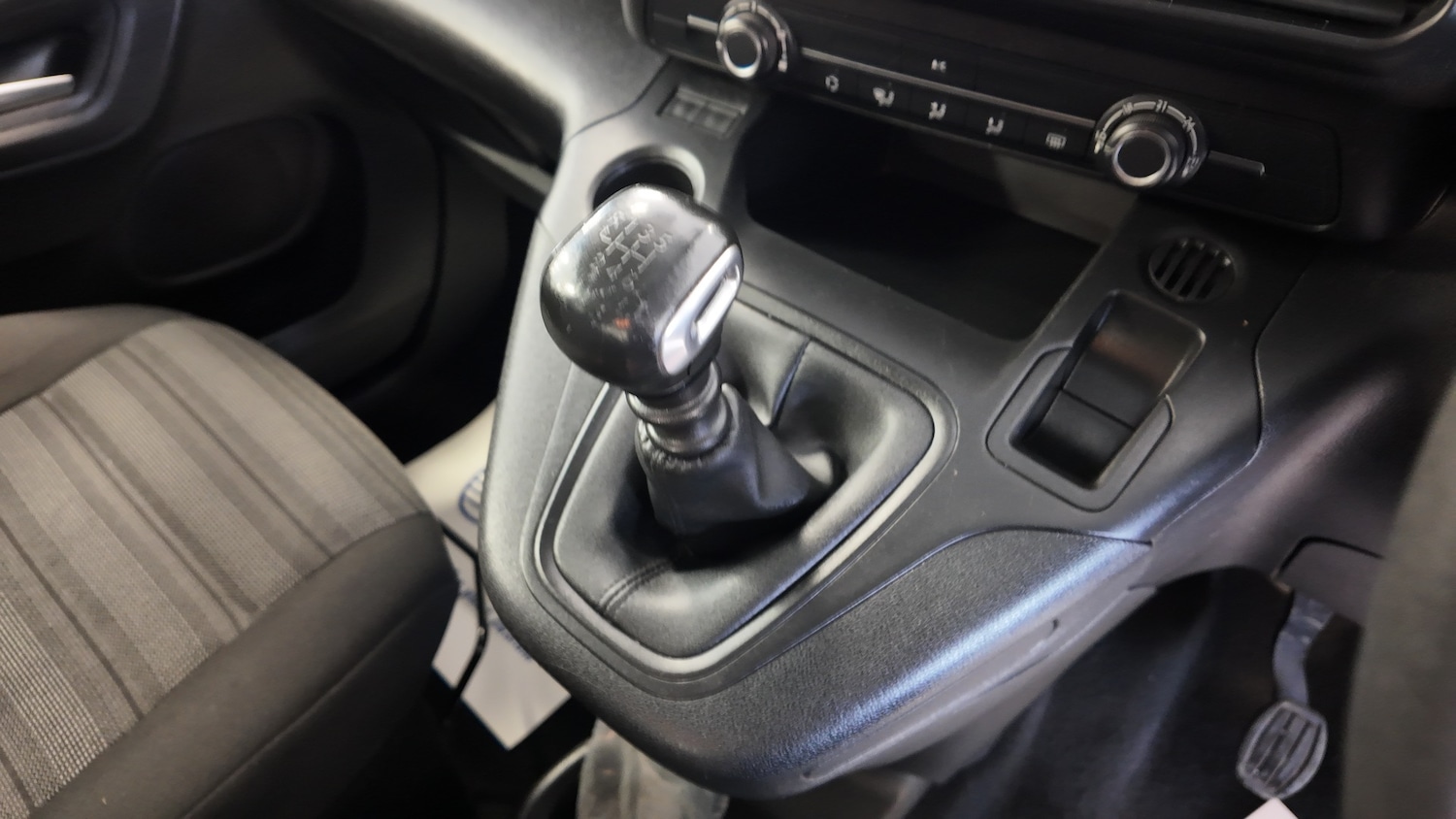 Used Vauxhall Combo Life 2019 for sale - 76565568: Photo 23