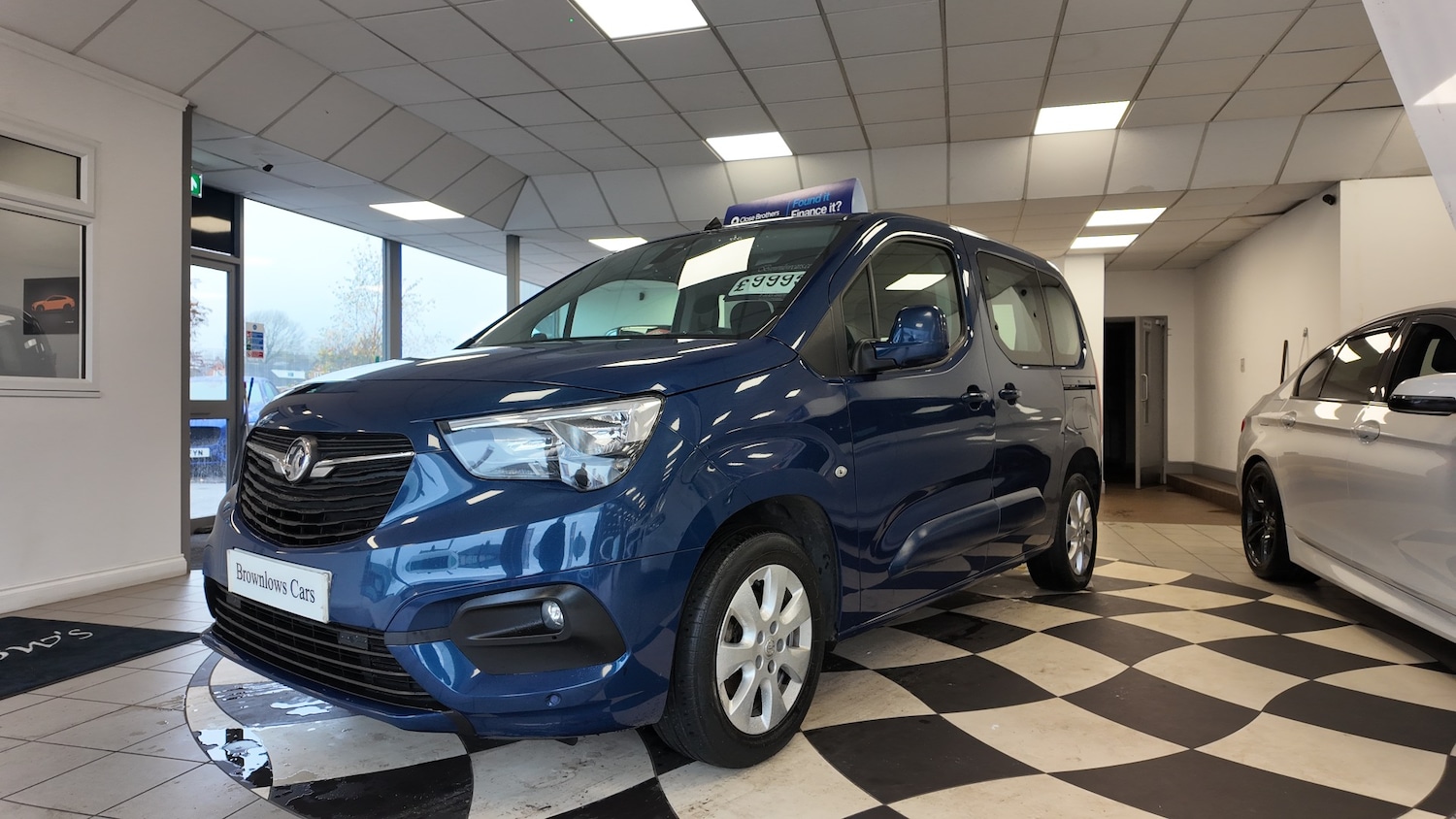 Used Vauxhall Combo Life 2019 for sale - 76565568: Photo 3