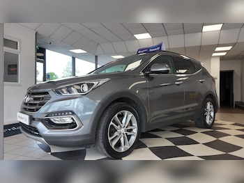 Used Hyundai Santa Fe 2016 for sale - 75581949: Photo