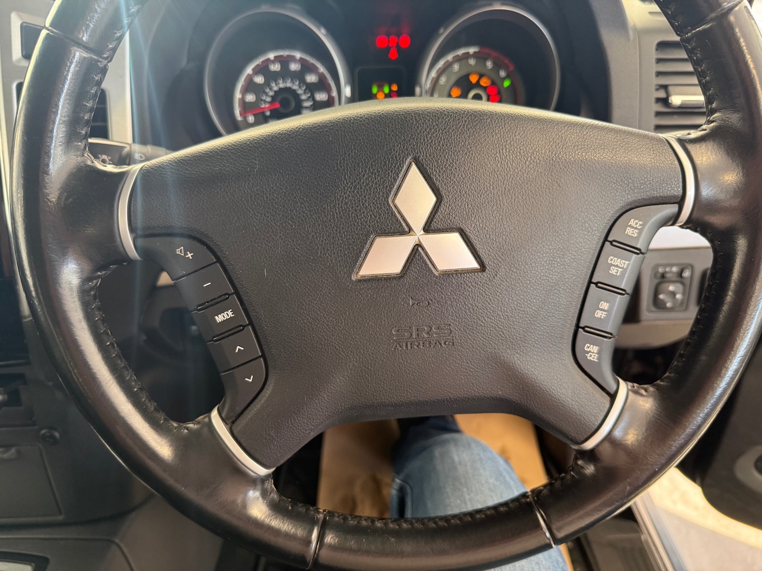 Used Mitsubishi Shogun 2015 for sale - 78162573: Photo 28