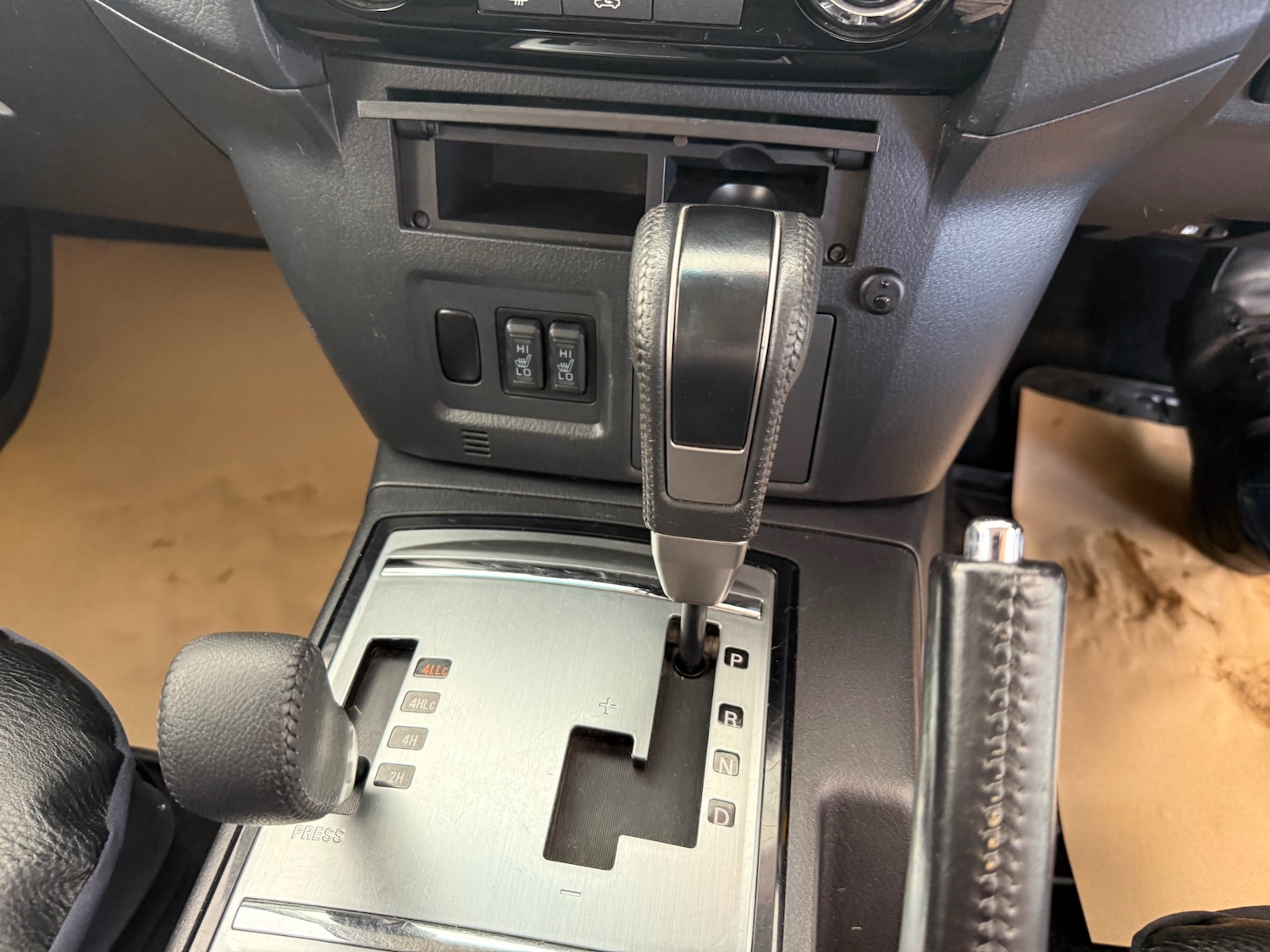 Used Mitsubishi Shogun 2015 for sale - 78162573: Photo 29