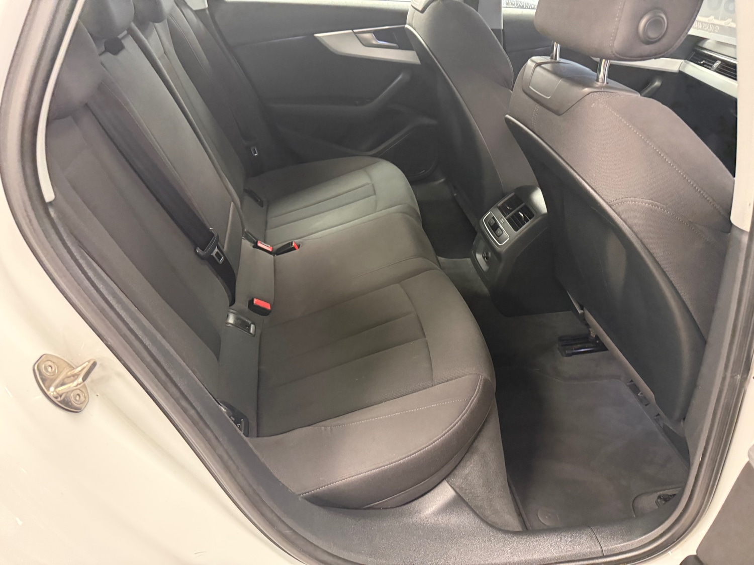 Used Audi A4 2016 for sale - 77225108: Photo 37