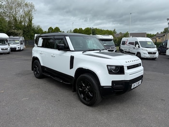 Used Land Rover Defender 2023 for sale - 78654722: Photo
