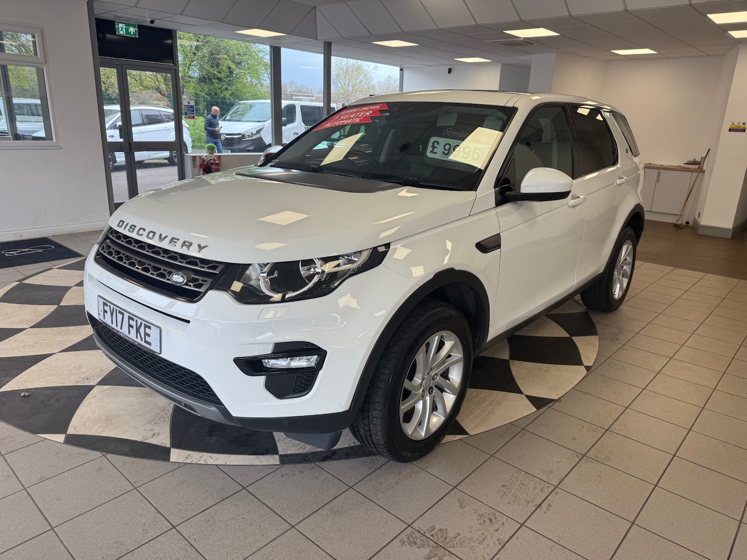 Used Land Rover Discovery Sport 2017 for sale - 78176604: Photo 3