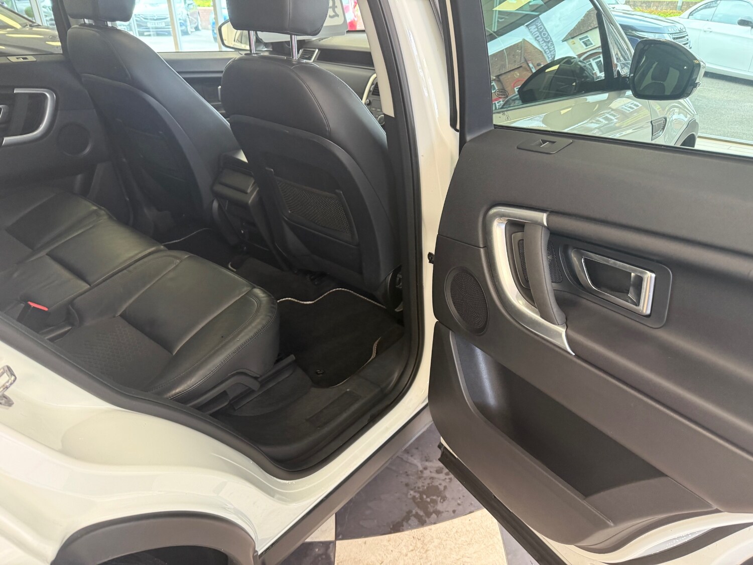 Used Land Rover Discovery Sport 2017 for sale - 78176604: Photo 33