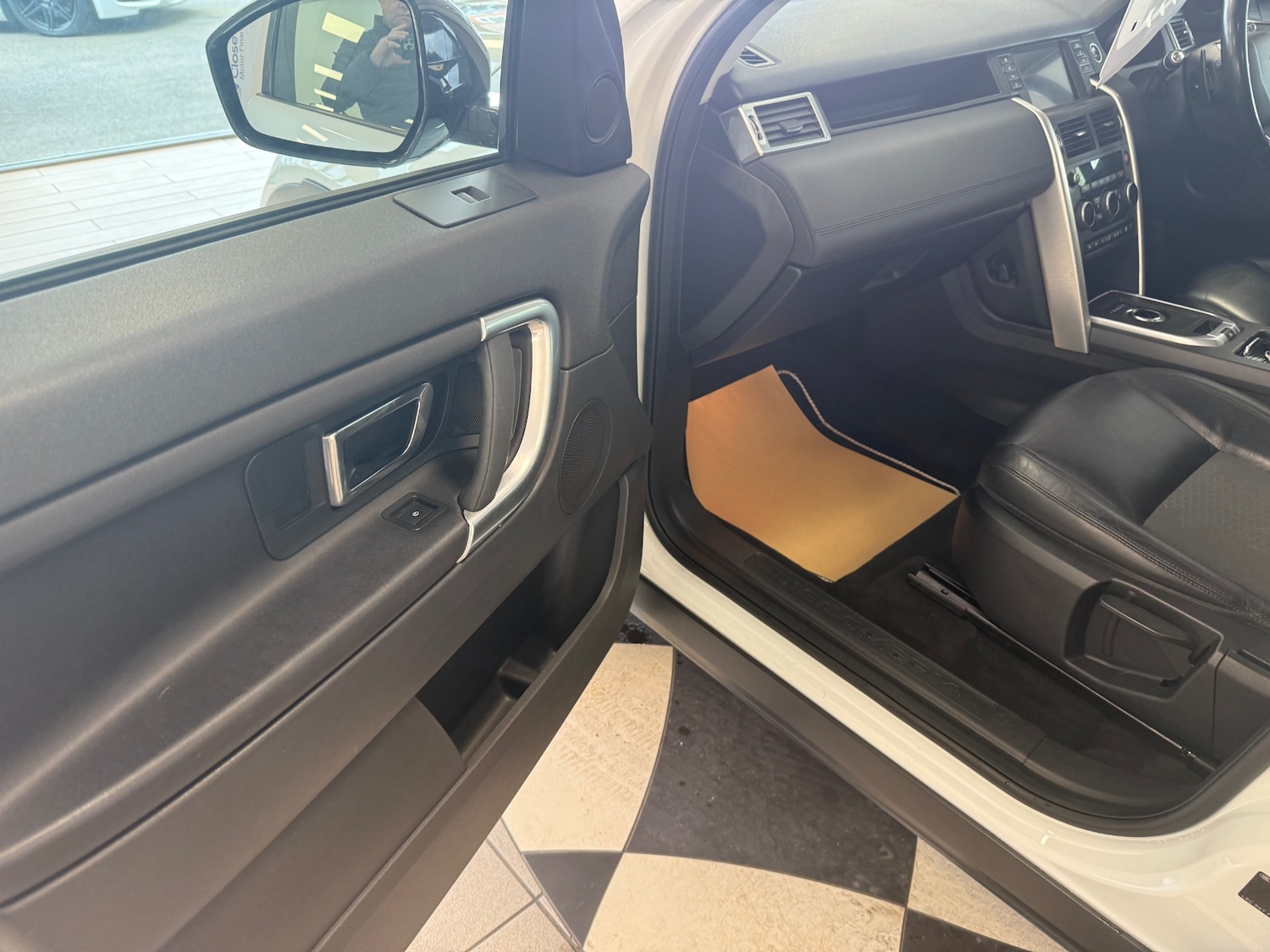 Used Land Rover Discovery Sport 2017 for sale - 78176604: Photo 44