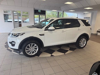 Used Land Rover Discovery Sport 2017 for sale - 78176604: Photo