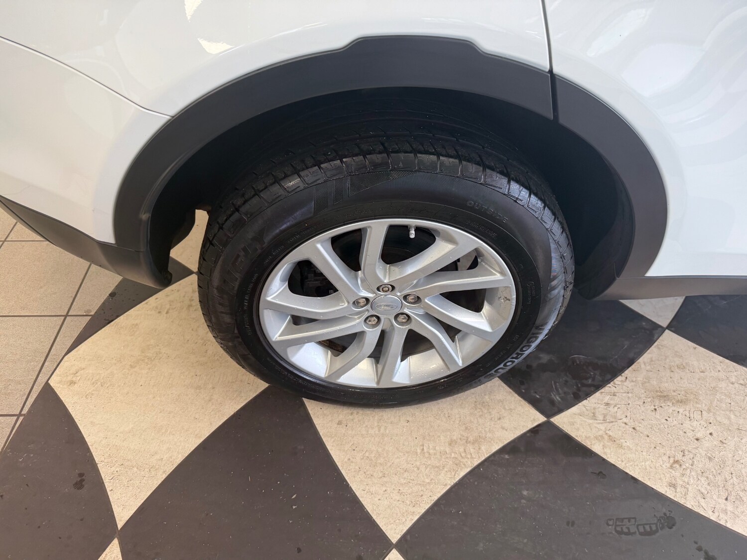 Used Land Rover Discovery Sport 2017 for sale - 78176604: Photo 9