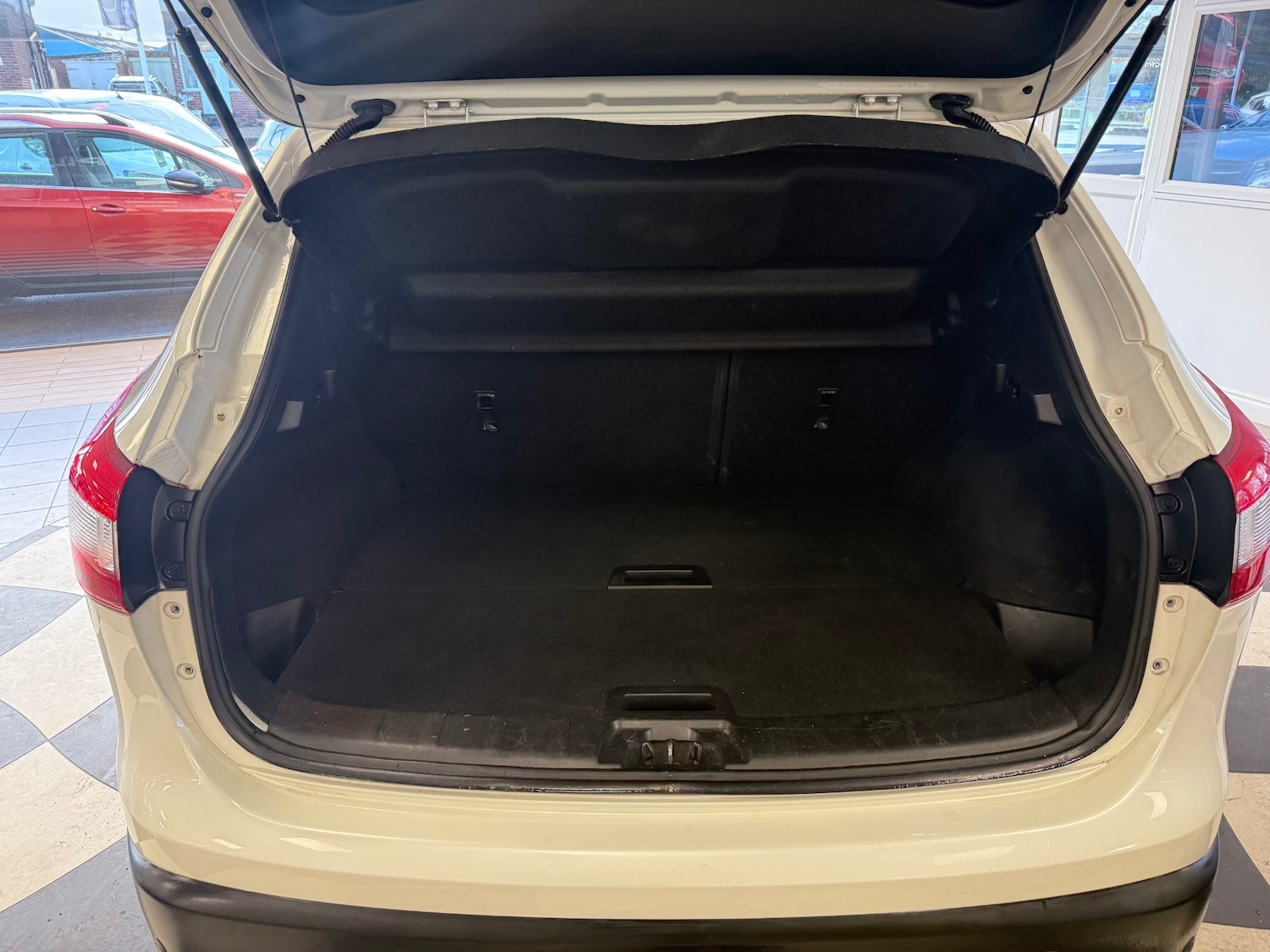 Used Nissan Qashqai 2014 for sale - 76844891: Photo 38