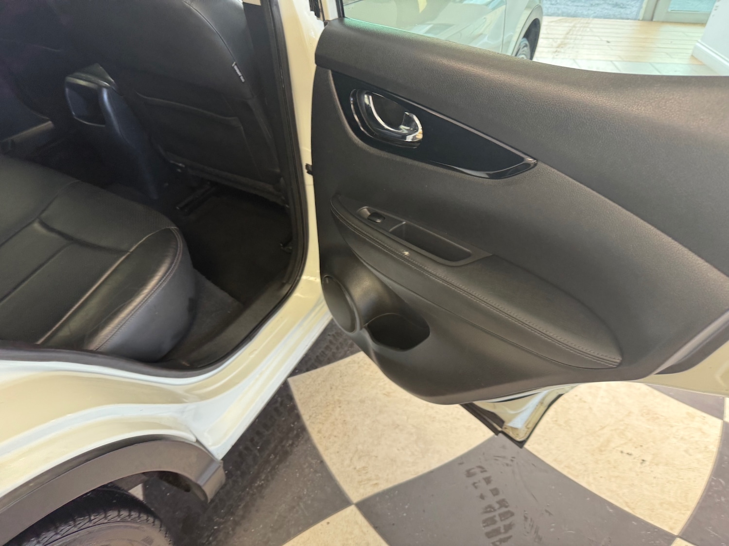 Used Nissan Qashqai 2014 for sale - 76844891: Photo 39