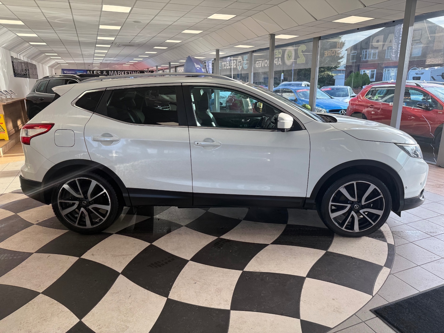 Used Nissan Qashqai 2014 for sale - 76844891: Photo 4