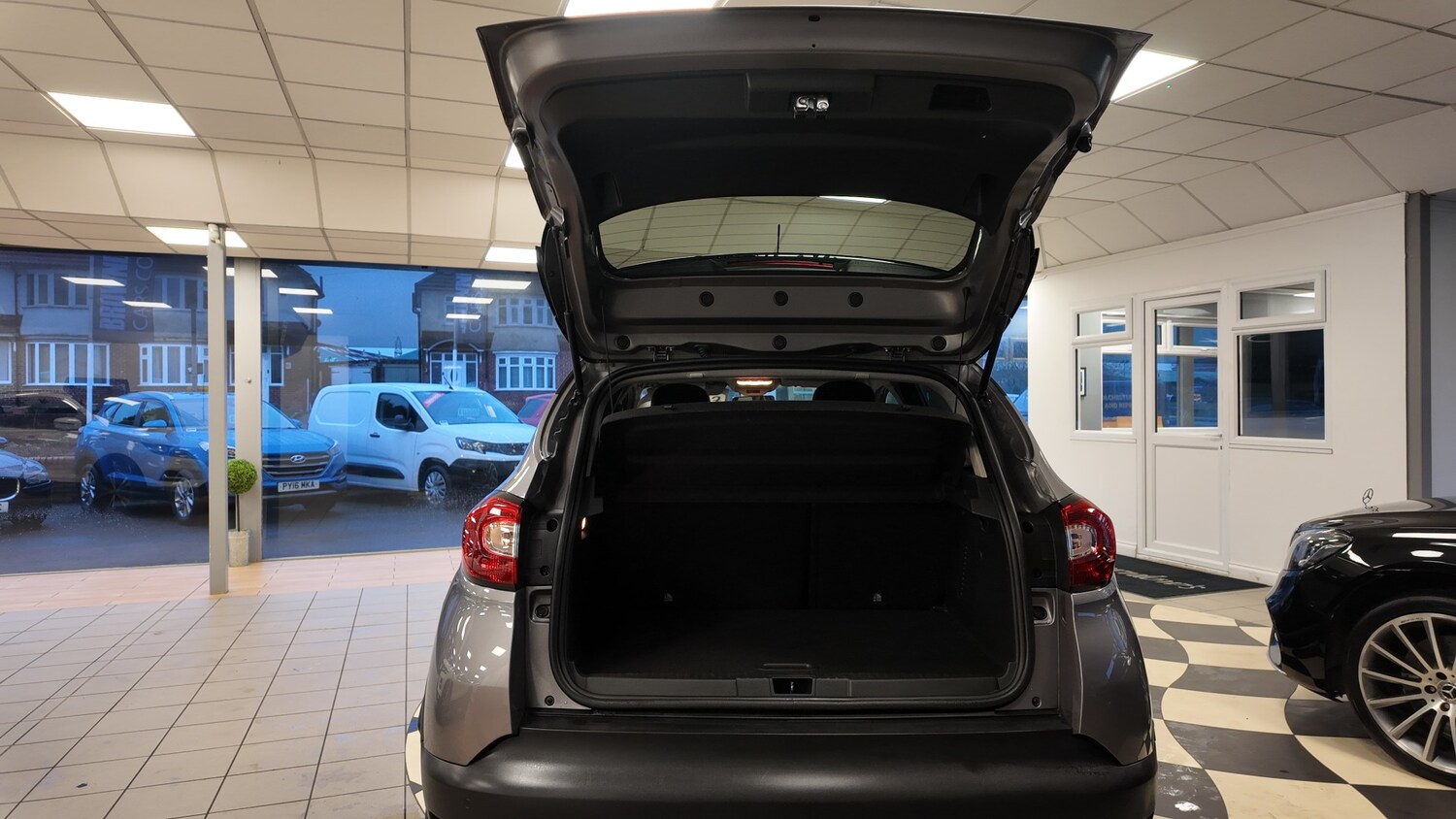 Used Renault Captur 2017 for sale - 77504604: Photo 31