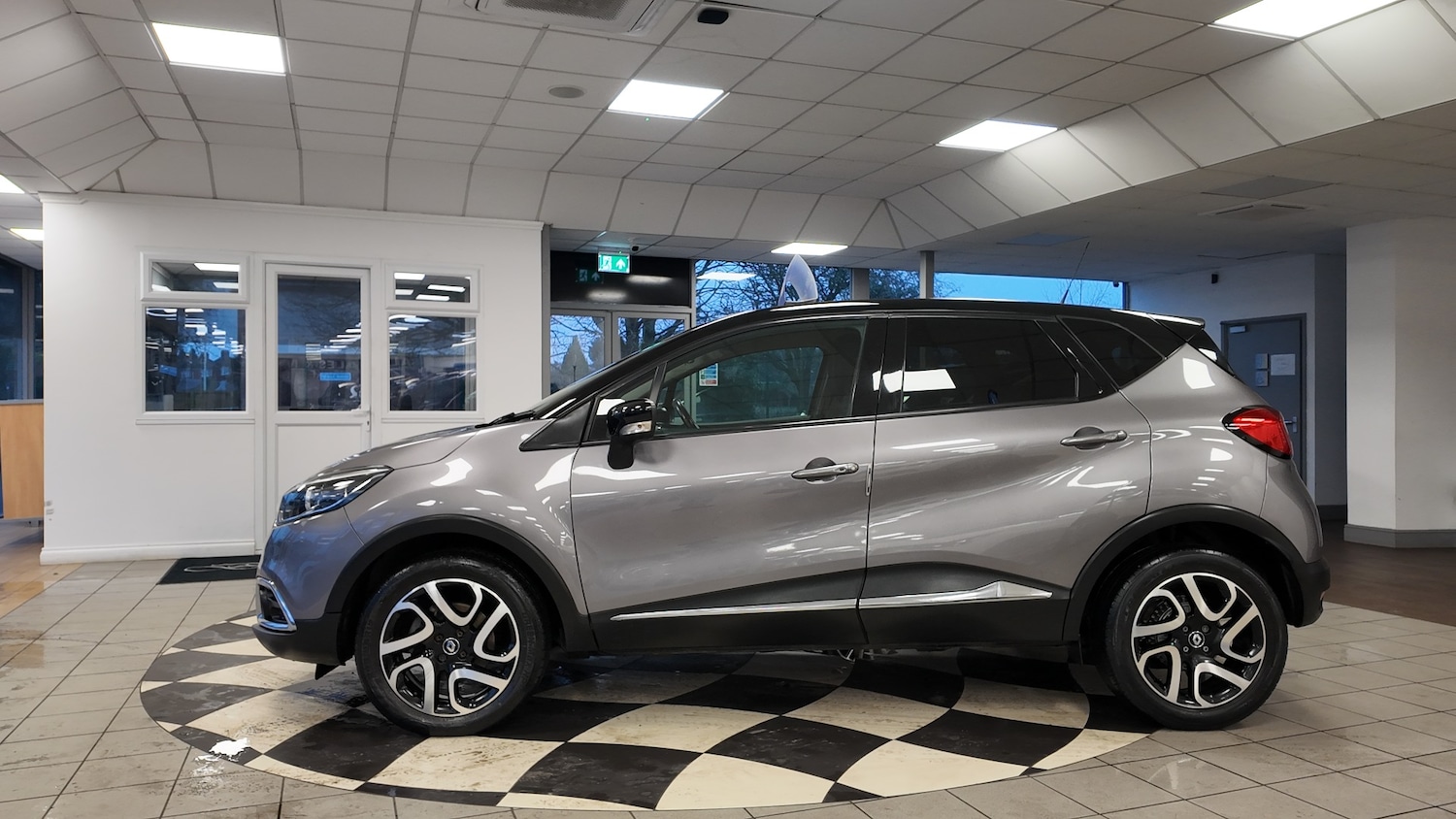 Used Renault Captur 2017 for sale - 77504604: Photo 4
