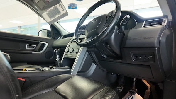 Used Land Rover Discovery Sport 2016 for sale - 76274260: Photo 13