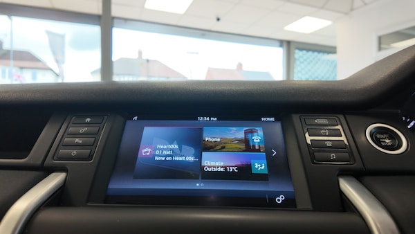 Used Land Rover Discovery Sport 2016 for sale - 76274260: Photo 16