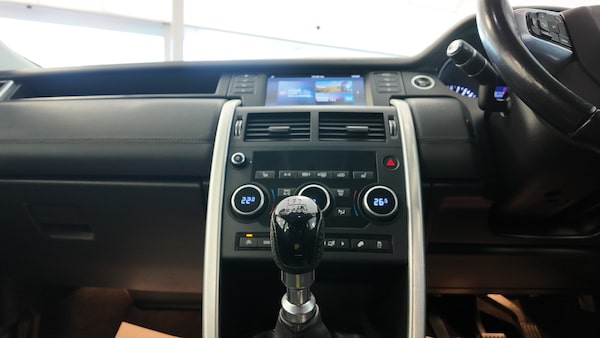 Used Land Rover Discovery Sport 2016 for sale - 76274260: Photo 17