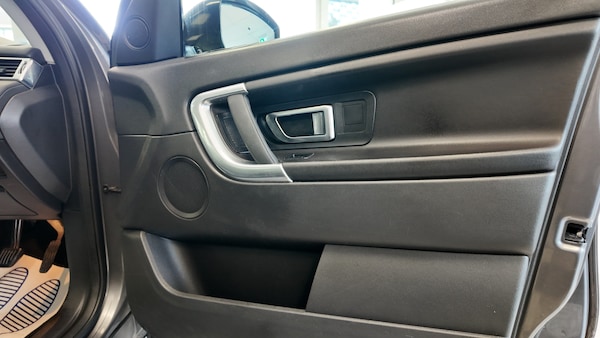 Used Land Rover Discovery Sport 2016 for sale - 76274260: Photo 20