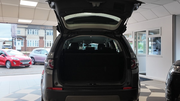 Used Land Rover Discovery Sport 2016 for sale - 76274260: Photo 33