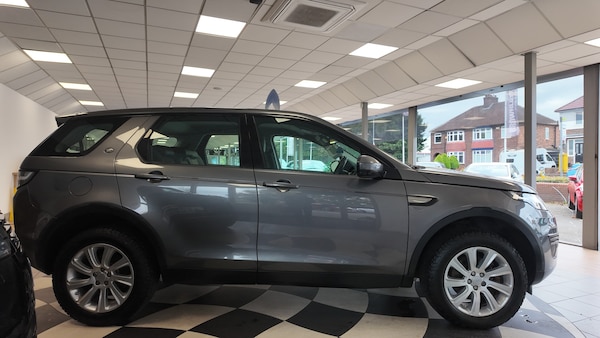 Used Land Rover Discovery Sport 2016 for sale - 76274260: Photo 6