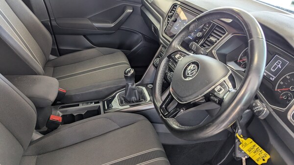 Used Volkswagen T-Roc 2018 for sale - 74832496: Photo 14