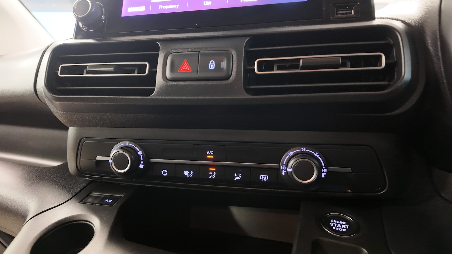 Used Vauxhall Combo Life 2020 for sale - 76494230: Photo 18