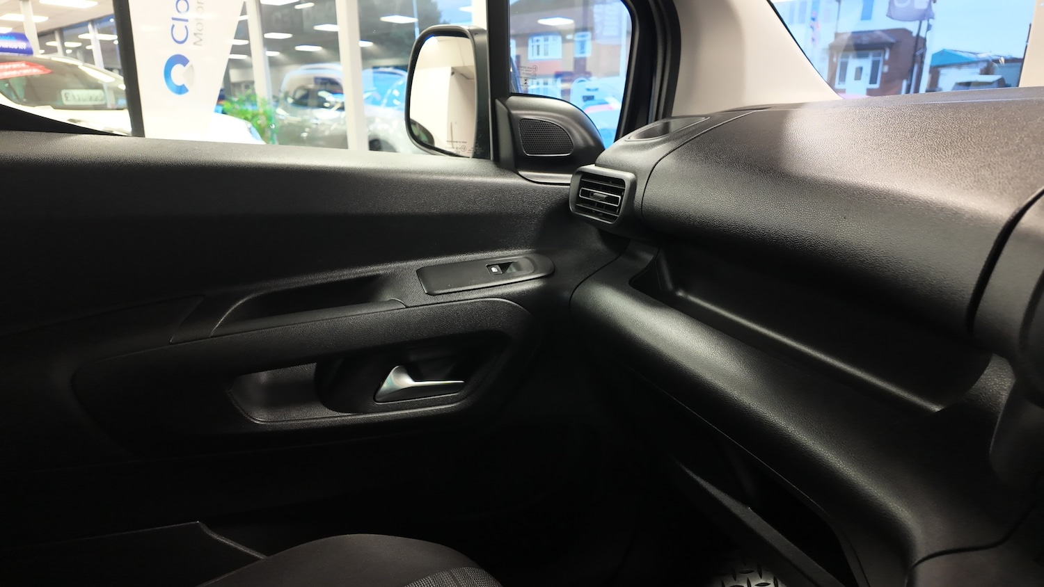 Used Vauxhall Combo Life 2020 for sale - 76494230: Photo 20