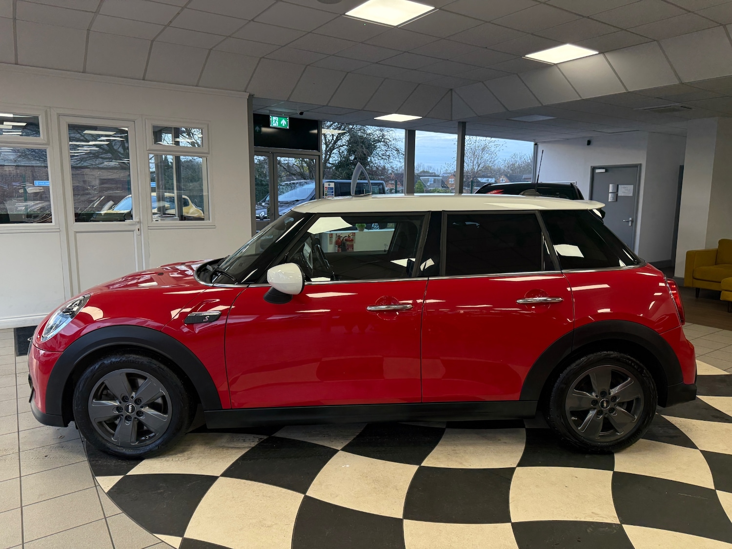Used MINI Hatch 2022 for sale - 76662107: Photo 4