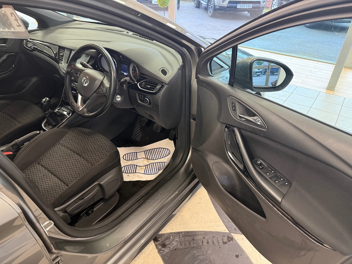 Used Vauxhall Astra 2017 for sale - 77778216: Photo 21