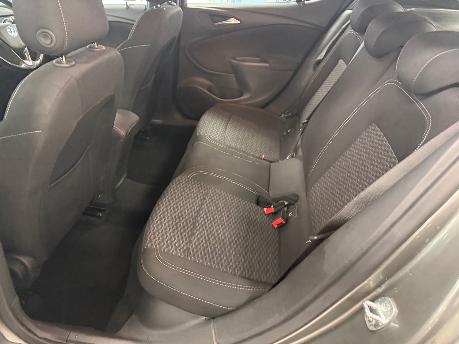 Used Vauxhall Astra 2017 for sale - 77778216: Photo 36