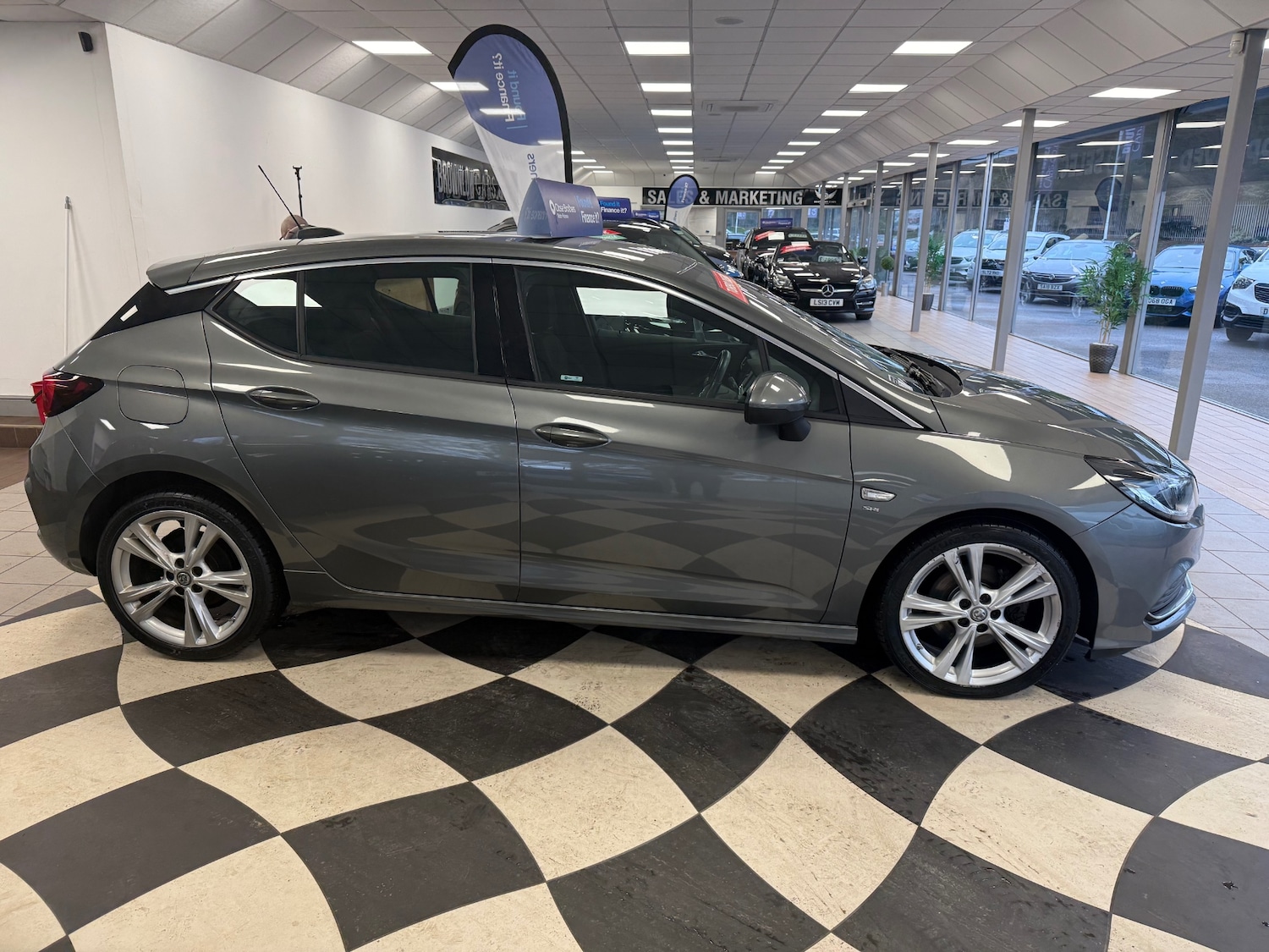 Used Vauxhall Astra 2017 for sale - 77778216: Photo 5