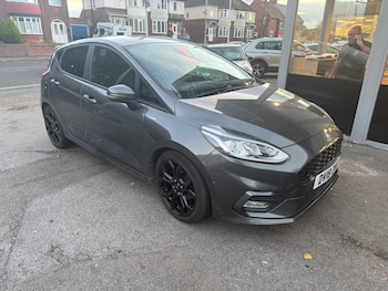 Used Ford Fiesta 2018 for sale - 76393790: Photo