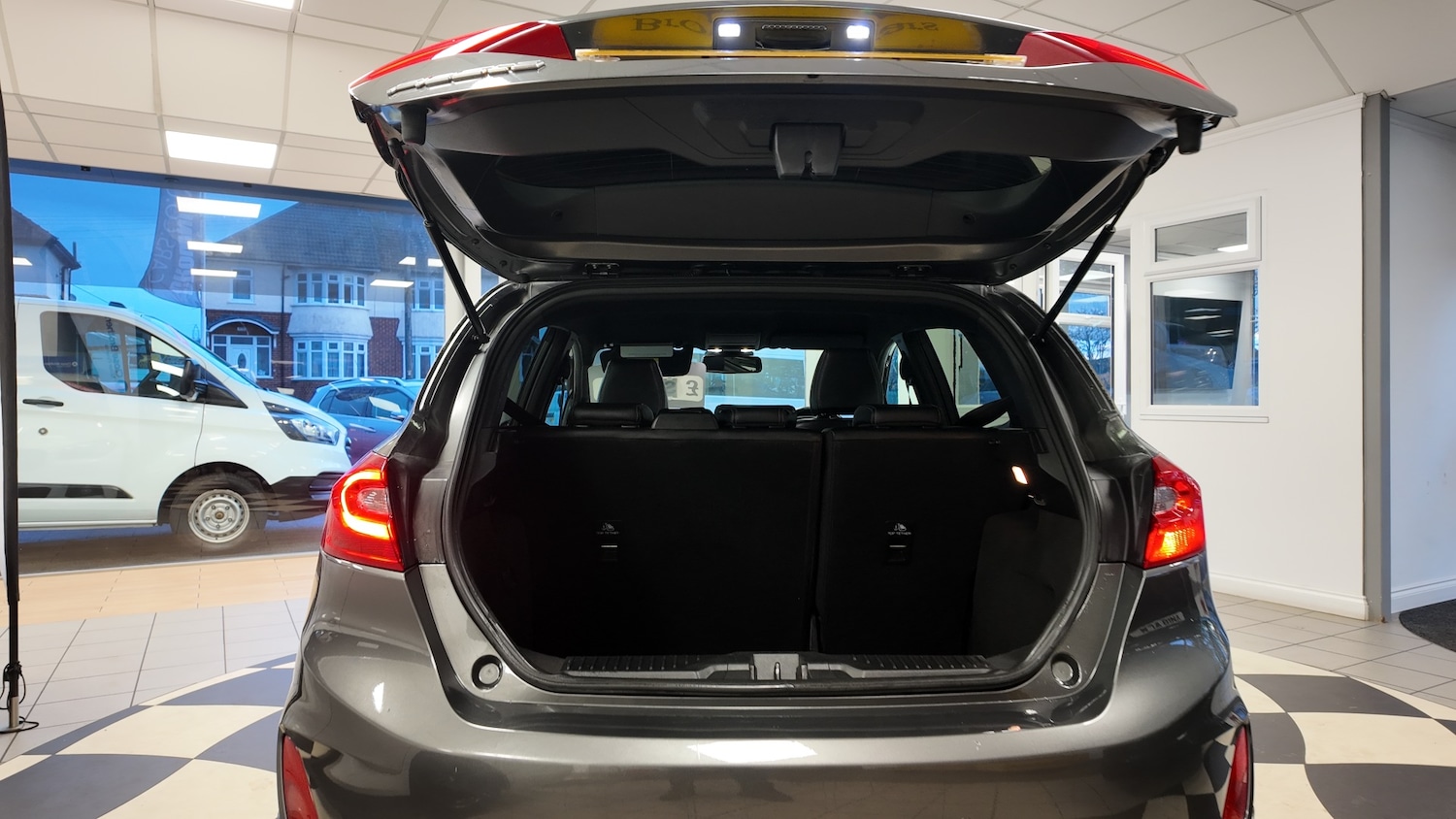 Used Ford Fiesta 2018 for sale - 76393790: Photo 31