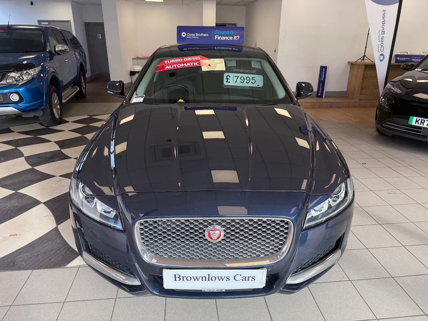 Used Jaguar XF 2017 for sale - 77829904: Photo 2