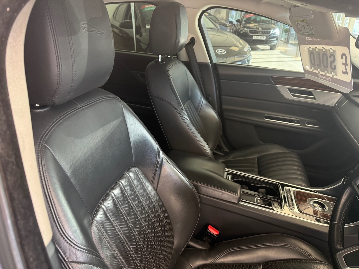 Used Jaguar XF 2017 for sale - 77829904: Photo 24