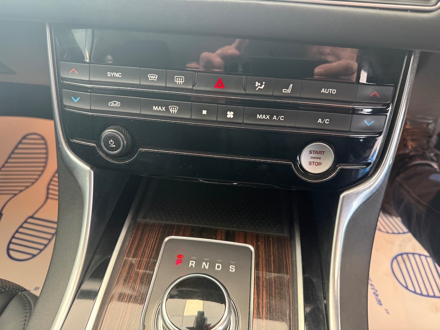 Used Jaguar XF 2017 for sale - 77829904: Photo 28