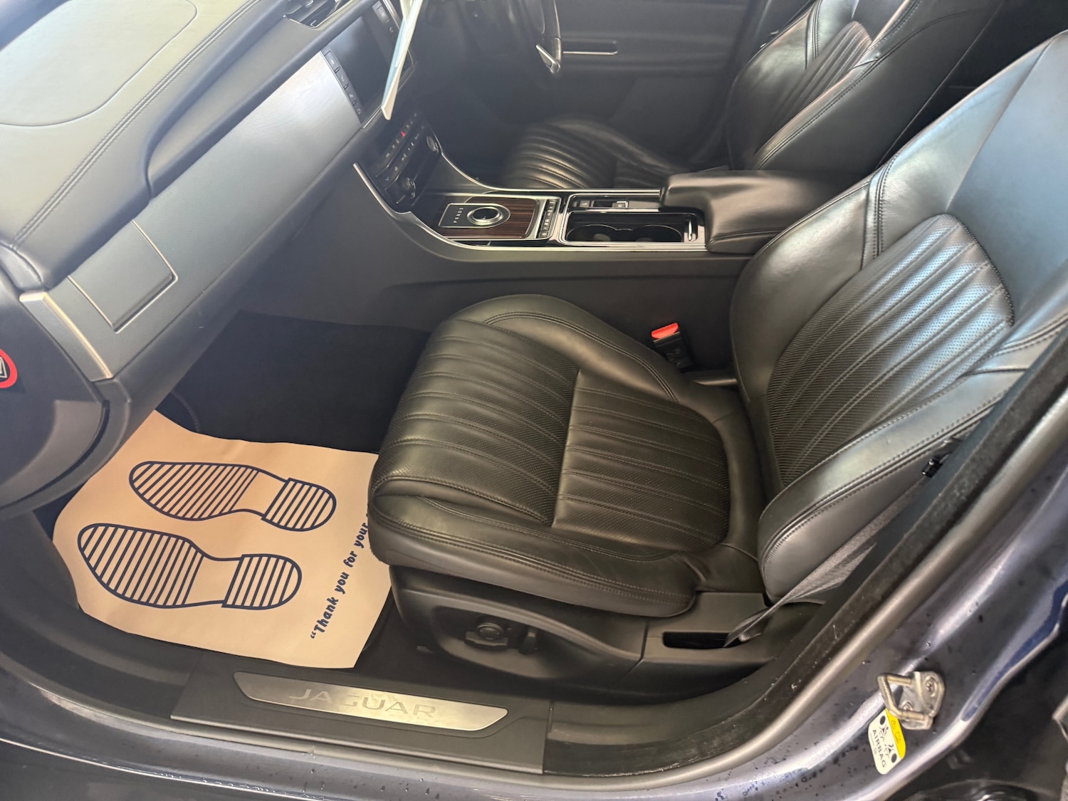 Used Jaguar XF 2017 for sale - 77829904: Photo 42