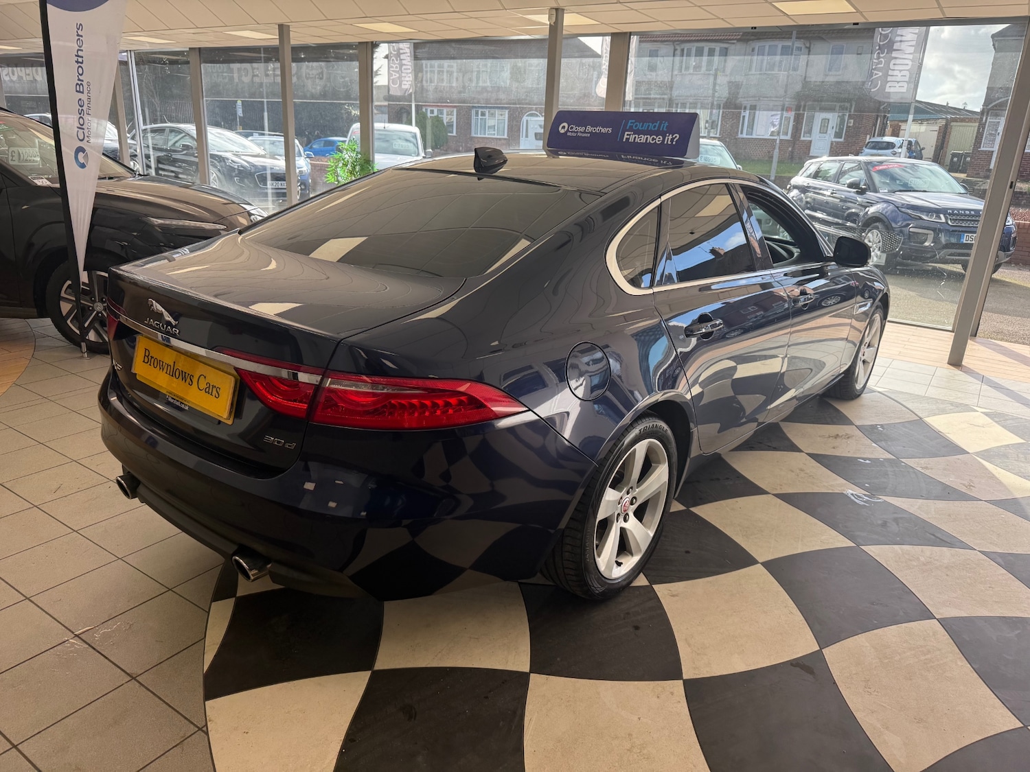 Used Jaguar XF 2017 for sale - 77829904: Photo 6