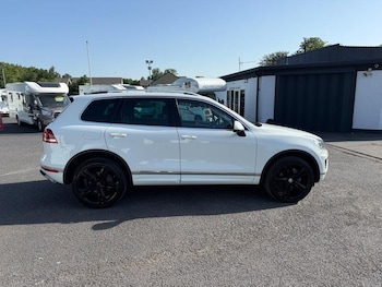 Used Volkswagen Touareg 2017 for sale - 79342584: Photo